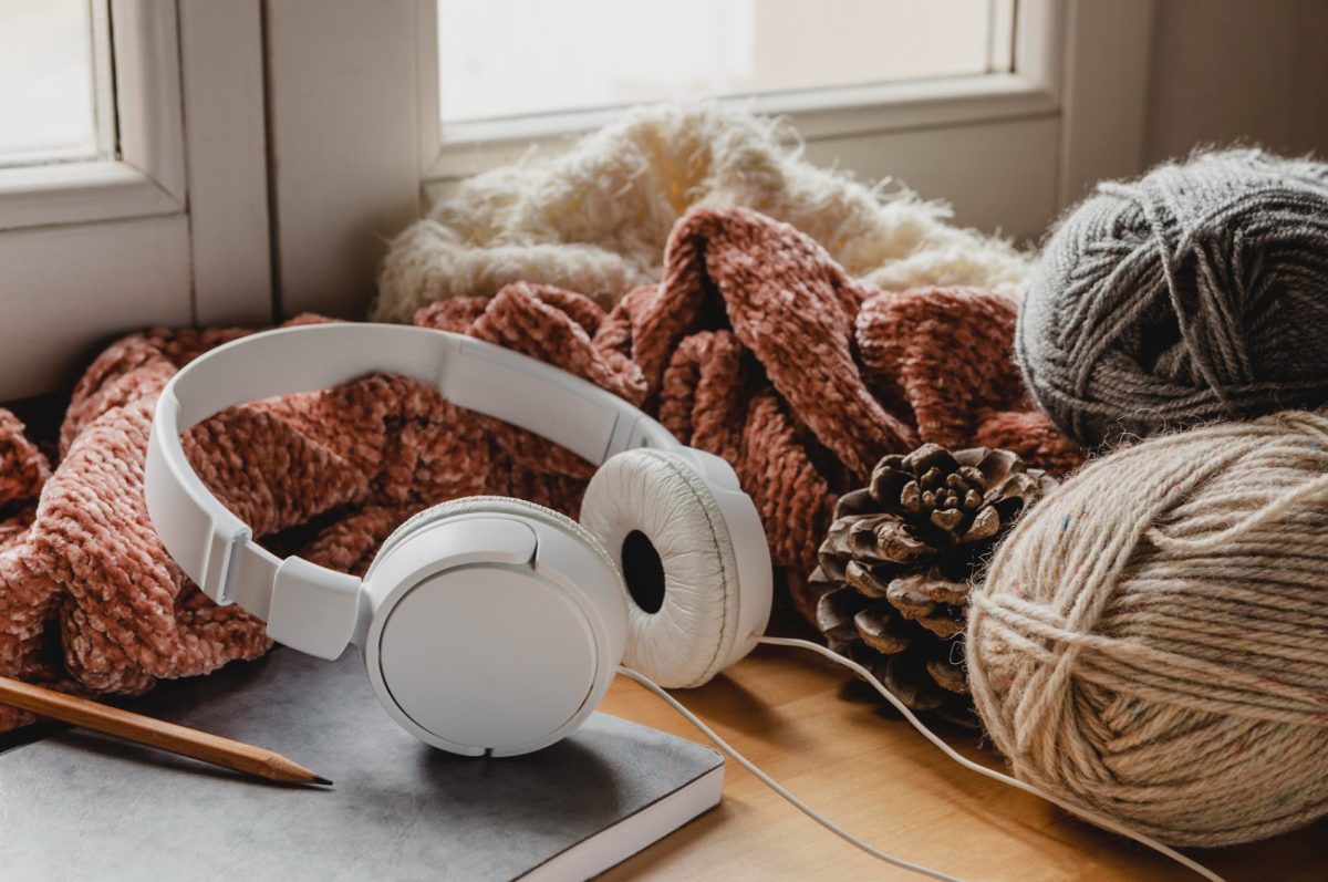 Image Credit: https://www.freepik.com/free-photos-vectors/cozy-music
